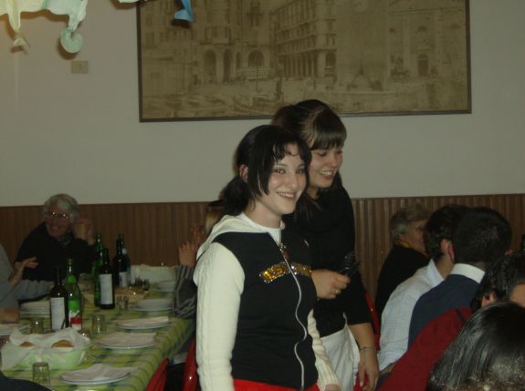 album/cena_beneficenza_15_02_2008/erica_e_ale_2.jpg