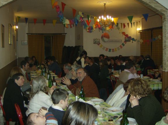 album/cena_beneficenza_15_02_2008/sala_4.jpg