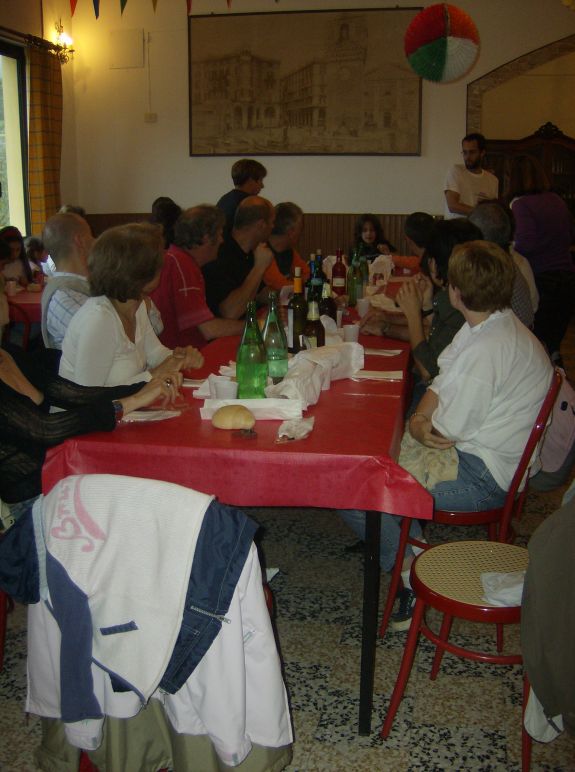 album/sagra_ravioli_2008_venerdi/sagra_ravioli_2008_venerdi_03.jpg