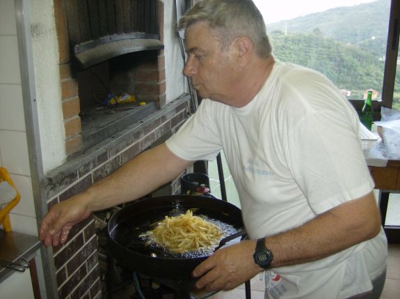 album/sagra_ravioli_2008_venerdi_lavoranti/sagra_ravioli_2008_venerdi_lavoranti_07.jpg