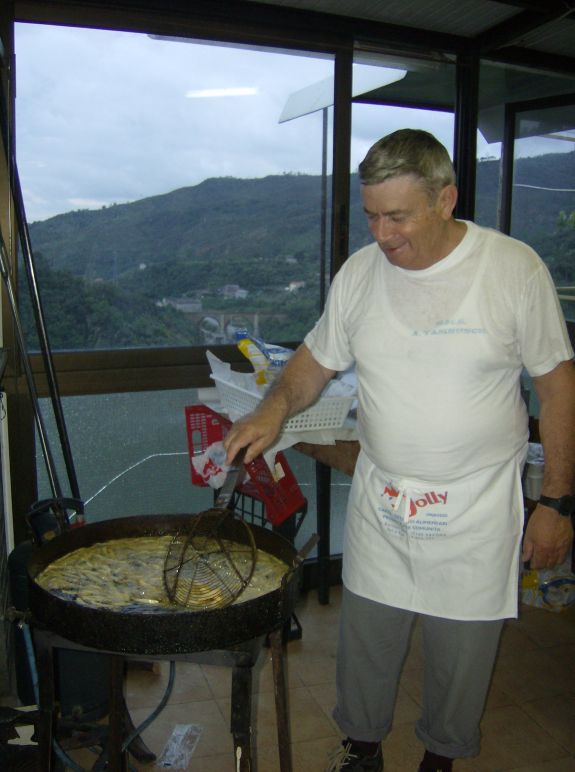 album/sagra_ravioli_2008_venerdi_lavoranti/sagra_ravioli_2008_venerdi_lavoranti_16.jpg