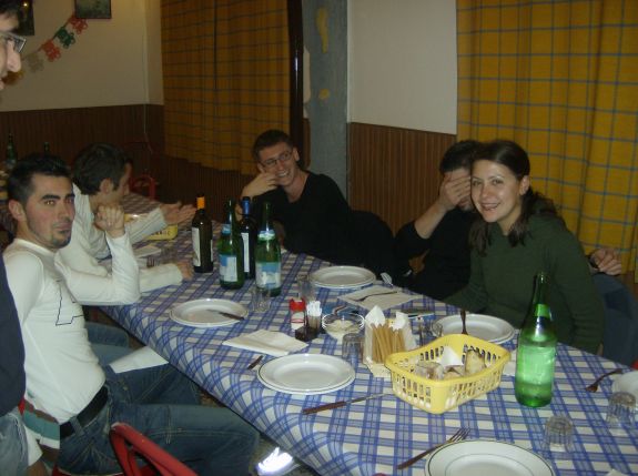 album/supercena_26_10_2007/tavolata_1.jpg